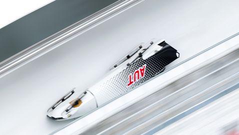 Австрийски състезател по бобслей в болница след катастрофа на Олимпиадата