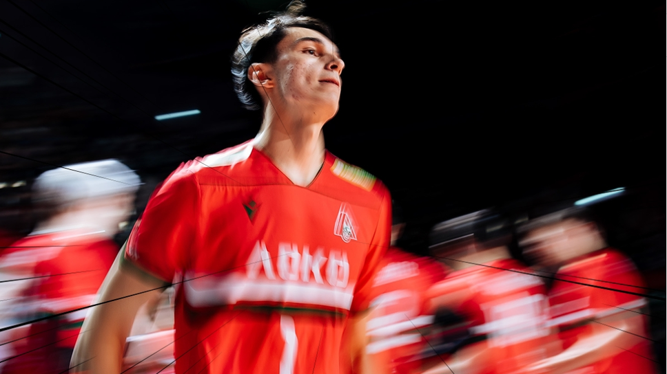 Мони Николов и Локомотив (Новосибирск) с музикален поздрав за 8 март