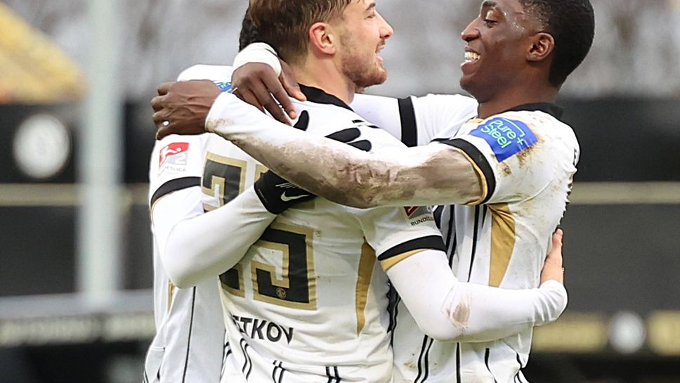 Изключителен мач на Лукас Петков донесе нов успех за Елверсберг