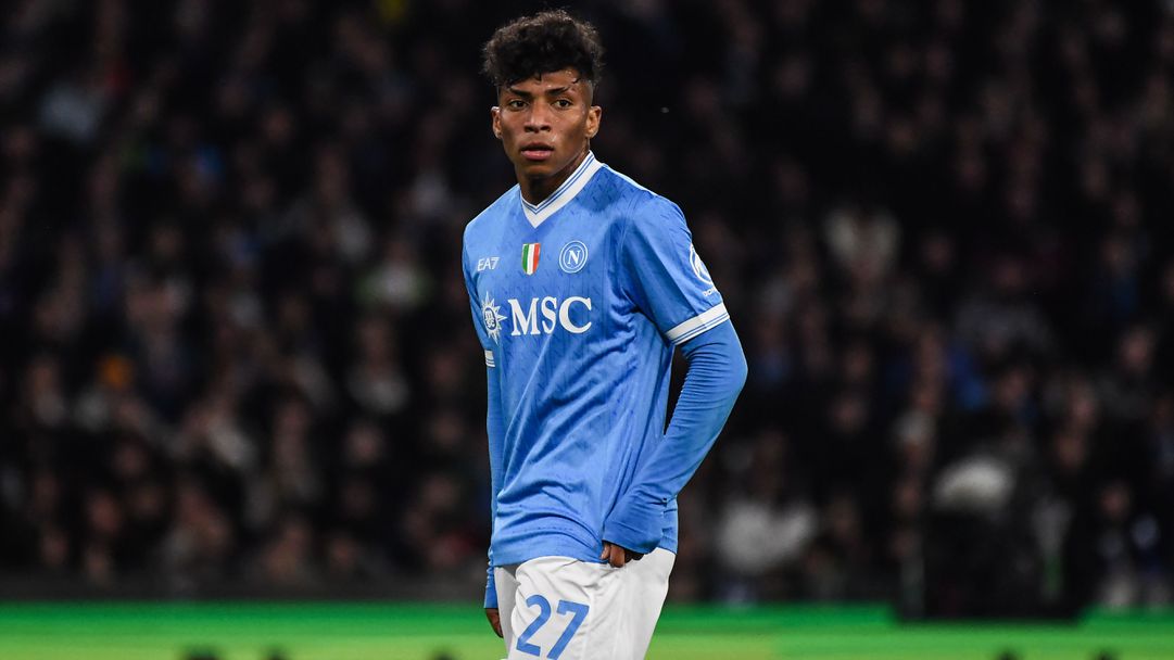 Конте е готов да даде на ново попълнение дебют като титуляр