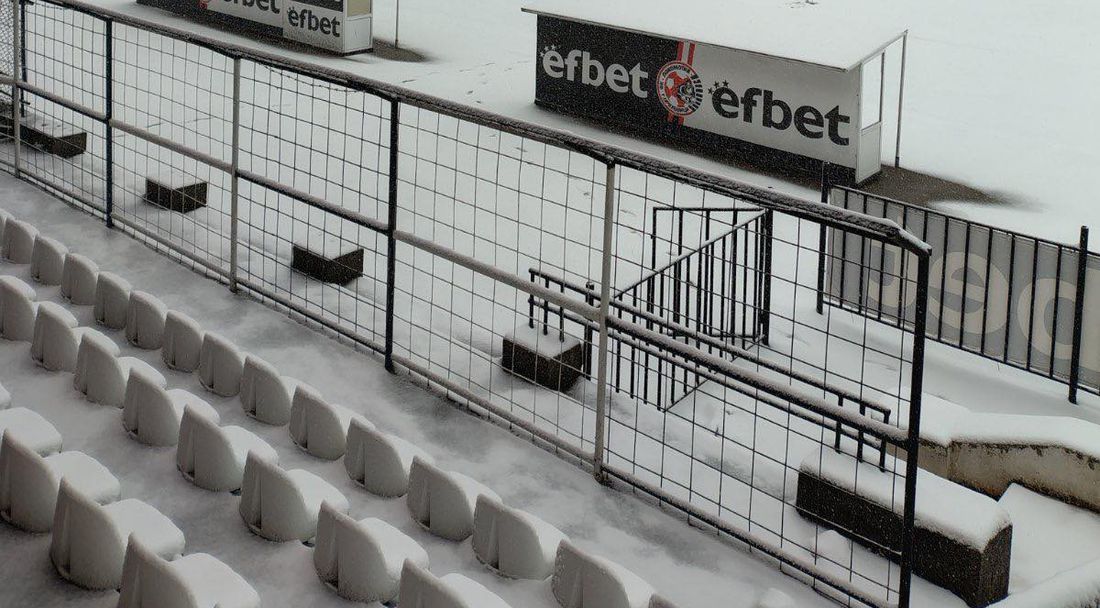 Мач от Втора лига е под въпрос - домакините молят феновете за помощ