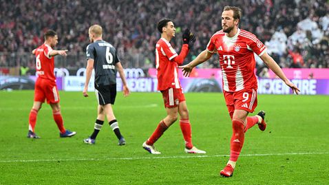 Байерн се отпусна в края и потрепери, но все пак увеличи преднината си преди “Дер Класикер”