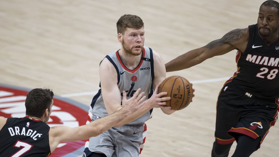 Вашингтон губи латвийско крило за следващите две седмици