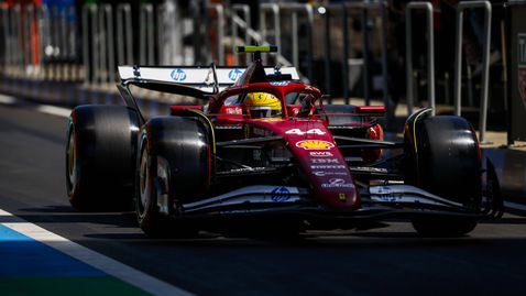  Хамилтън с първи полпозишън за Ферари, Норис потегля едвам 6-и в спринта в Китай 