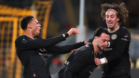 Три дузпи помогнаха на Борусия (Д) да стигне до обрат