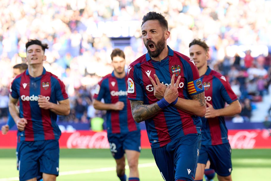  Хосе Луис Моралес 