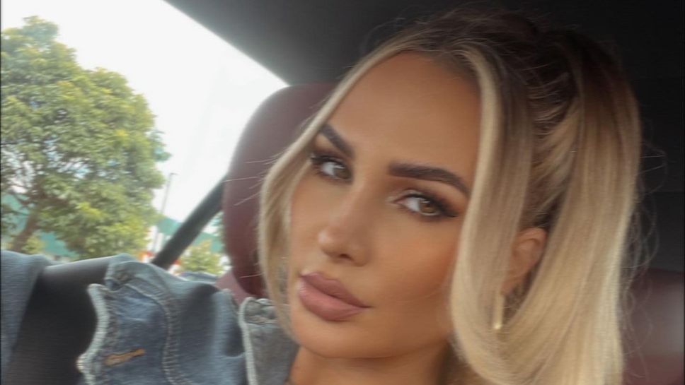 Супермодел изкушава като зайче