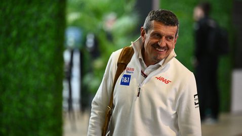  Щайнер ще показа книгата си следващата година 