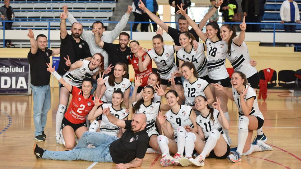 Гергана Димитрова и Алба-Блаж със златен требъл в Румъния 🏅🏅🏅