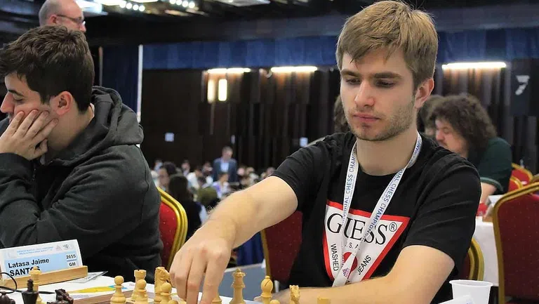 Европейският шампион по класически шахмат Алексей Сарана избра да се