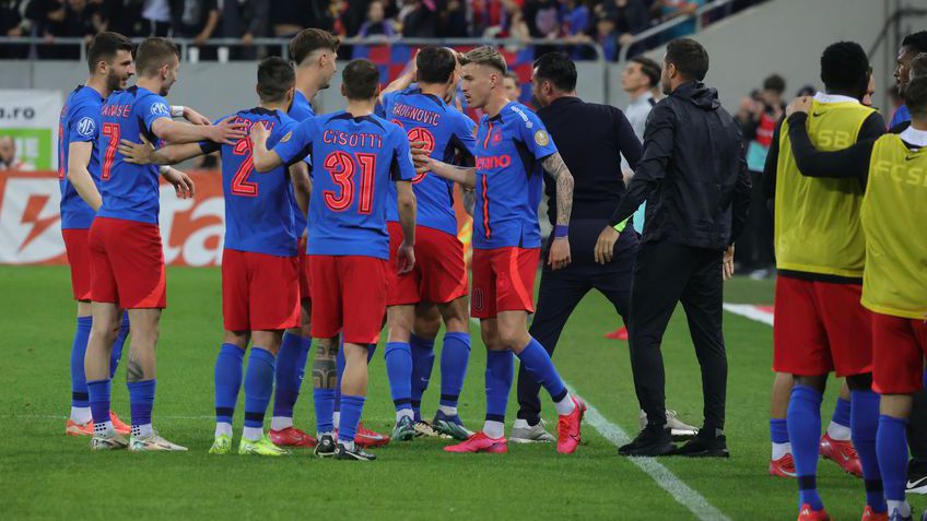 ФКСБ се откъсна на върха в Румъния
