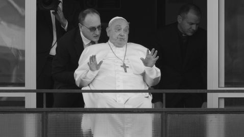  Спряха футбола в Италия поради гибелта на папа Франциск 