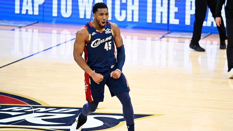 Триото на Кливланд не остави шансове на Торонто Раптърс