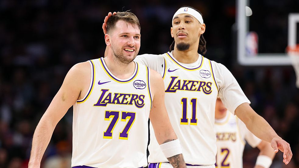 Център на Лейкърс става съотборник на Дончич и в националния на Словения