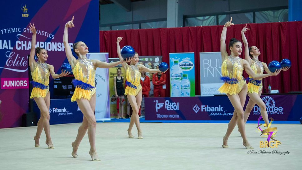 Ансамбълът ни за девойки с трета оценка на пет топки на турнир в Румъния