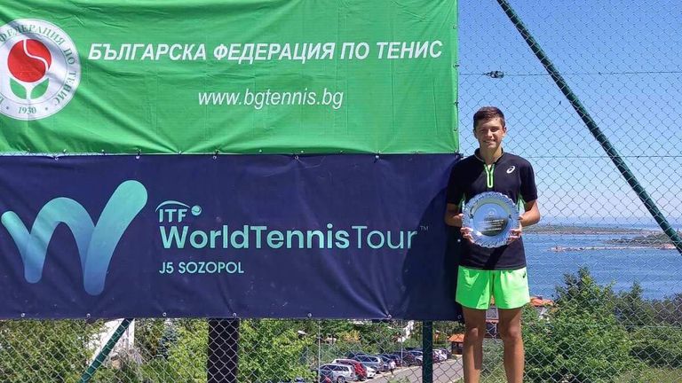 Александър Василев и словачка спечелиха титлите на международния турнир до 18 г. на ITF в Санта Марина