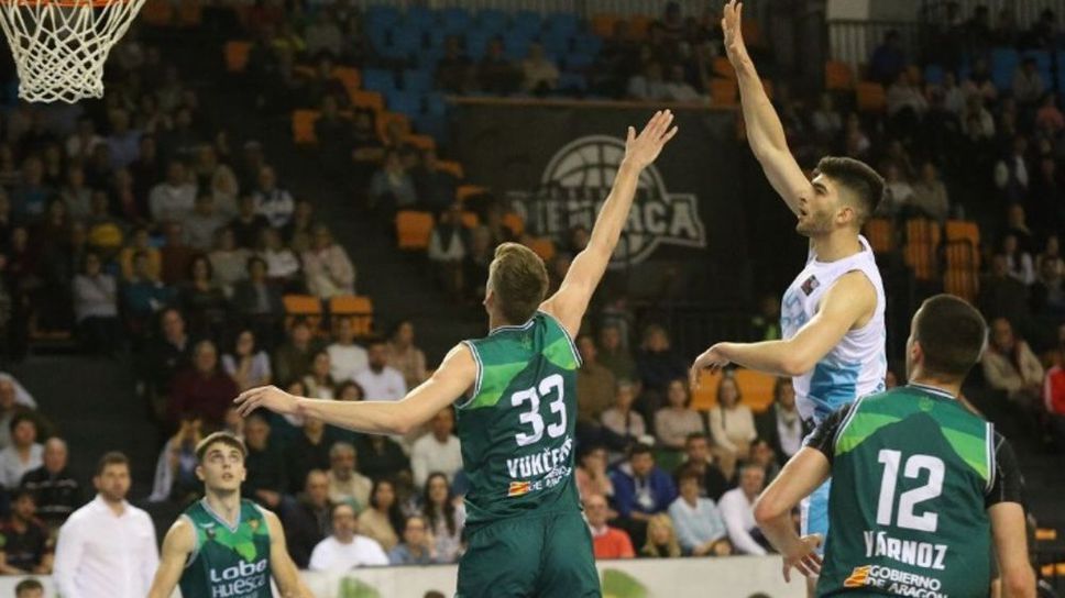 Емил Стоилов и Менорка се завръщат във втора дивизия на на Испания