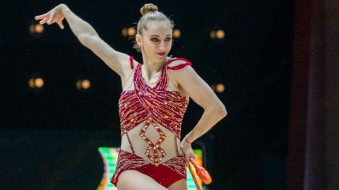  Сребро и бронз за Боряна Калейн, Стилияна Николова втора на топка на финалите на обособените уреди в Баку 