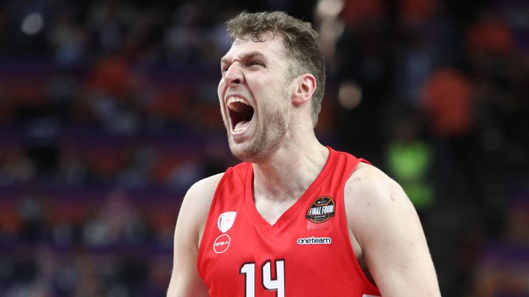 Александър Везенков получи поредно признание от баскетболните специалисти Българският национал