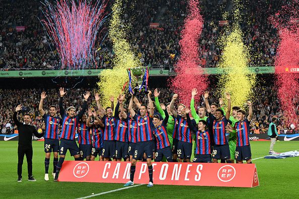 Барселона вдигна титлата