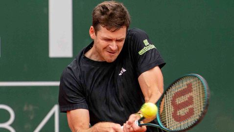 Хуркач се бори с дъжда и участващия с “уайлд кард” Казо при дебюта си в Женева