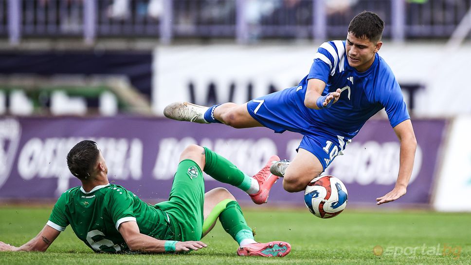 Талантливият полузащитник на Левски Радостин Стоилов пребори конкуренцията и спечели