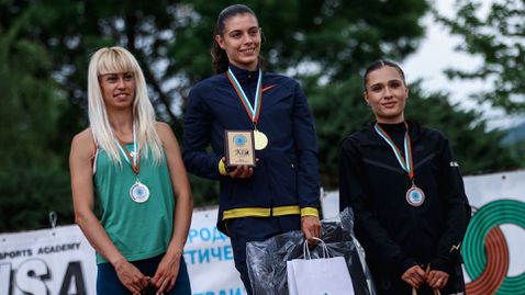 Двоен успех в спринта за Пламена Миткова на "Нови звезди"