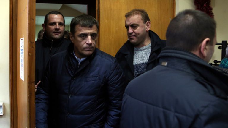 Стойне Манолов отвърна на удара на Домусчиев с още по-тежка атака