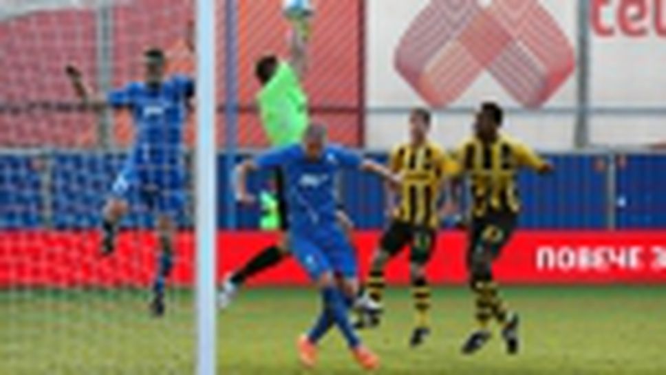 Топчо хвърли юношите и Левски си върна на Ботев (Пд)