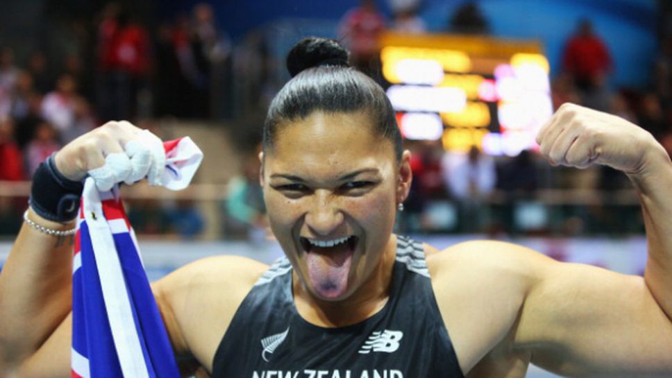 Адамс спечели за рекорден пети път трофея Lonsdale Cup