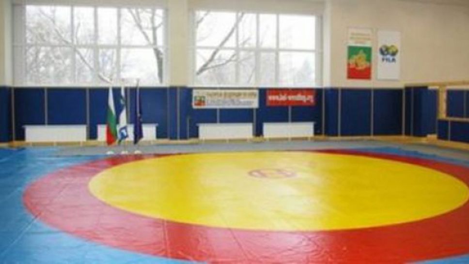 150 момчета и кадети участват в турнир по свободна борба в Пловдив