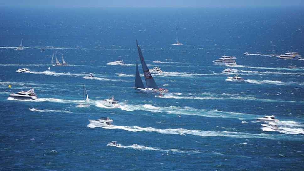 Яхтата Уайлд Оутс спечели регатата Сидни-Хобърт за рекорден осми път