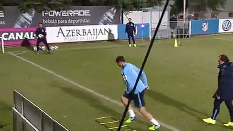 Вижте кадри от първата тренировка на Торес в Мадрид (видео)