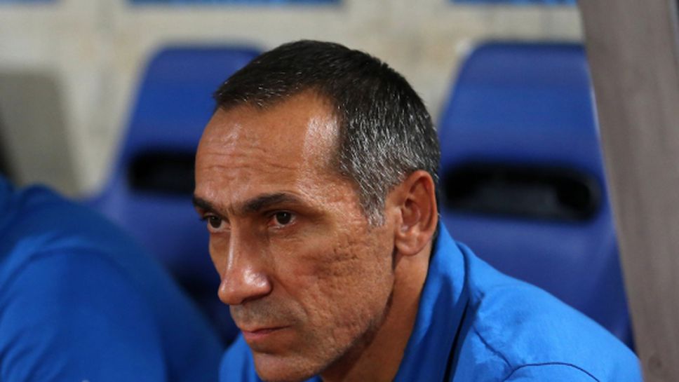 Треньорът на лидера в Кипър сдаде поста си