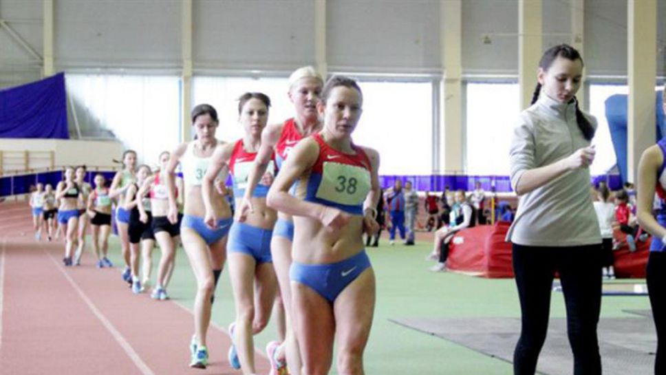 Руска атлетка се състезава, докато тече наказанието й за допинг?