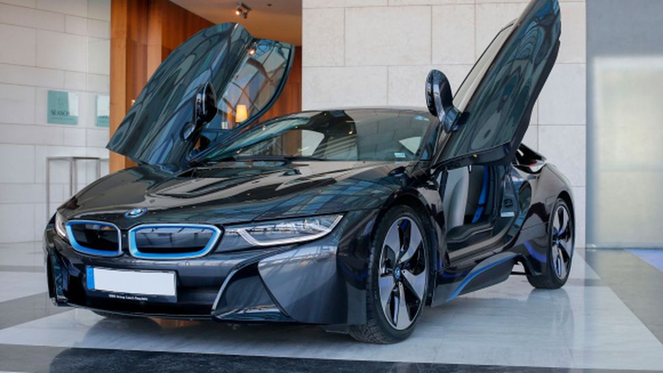 Суперхибридът BMW i8 дойде в София (Снимки)