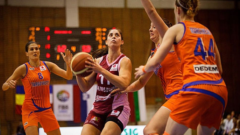 Бивша националка подписа с последния във Франция