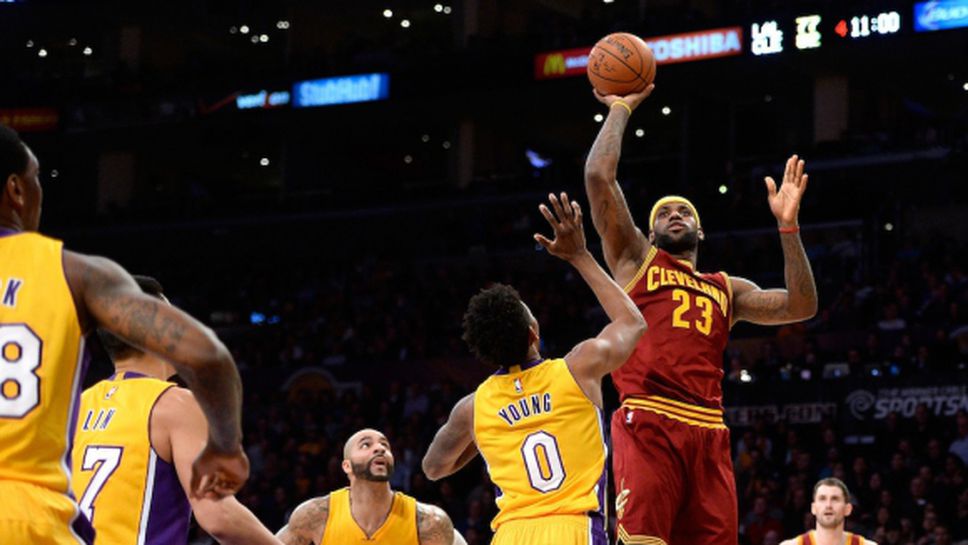 Кливлънд прекъсна серията си от шест поредни загуби след 36 точки на Леброн Джеймс