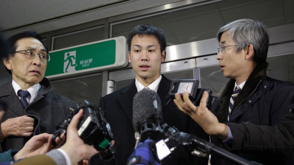 Японски плувец отрича кражба на видеокамера от журналист