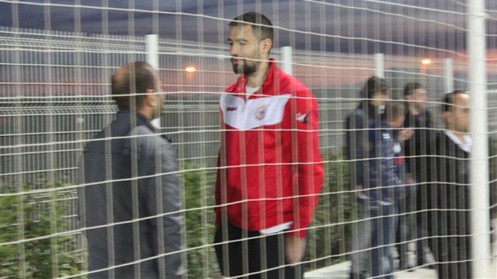 Футболист на ЦСКА изненадващо се появи в лагера на Лудогорец (снимка)
