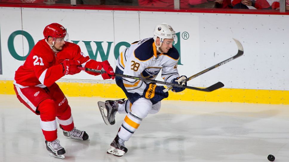 Детройт с четвърта поредна победа в НХЛ