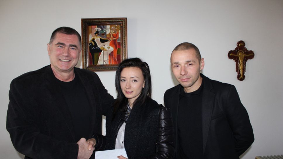 БФЛА награди Милица Мирчева за среброто от Евро 2014