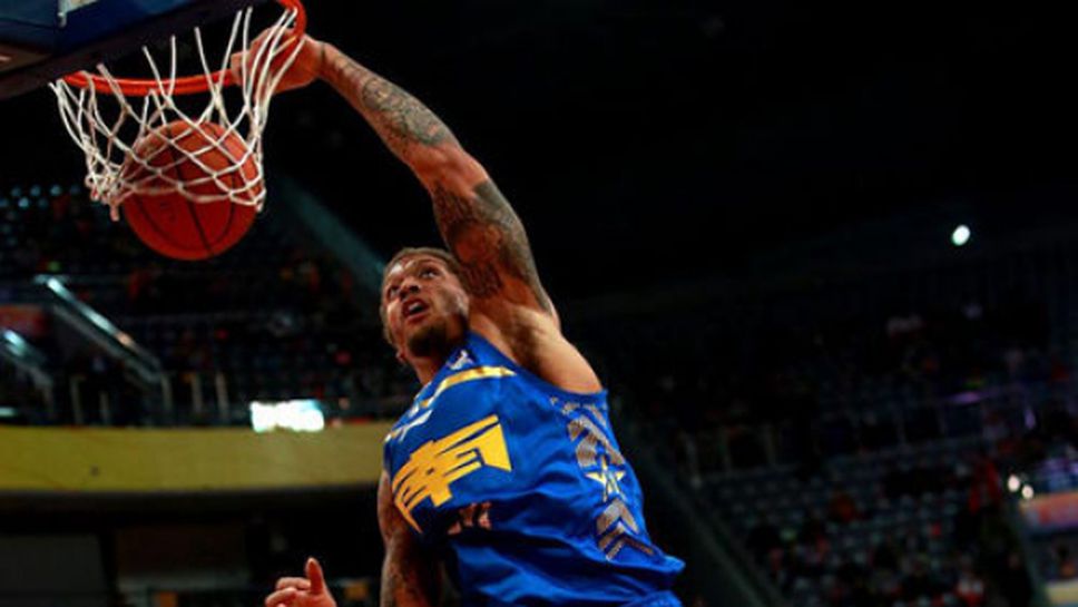 Бийзли постави рекорд в Китай