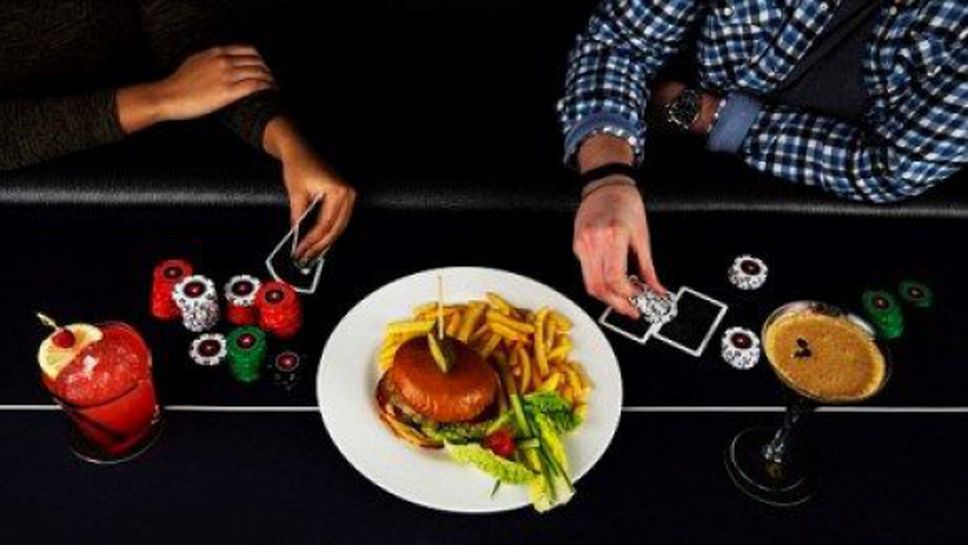 Първият в света 'Pay-by-Poker' ресторант отворен в Лондон