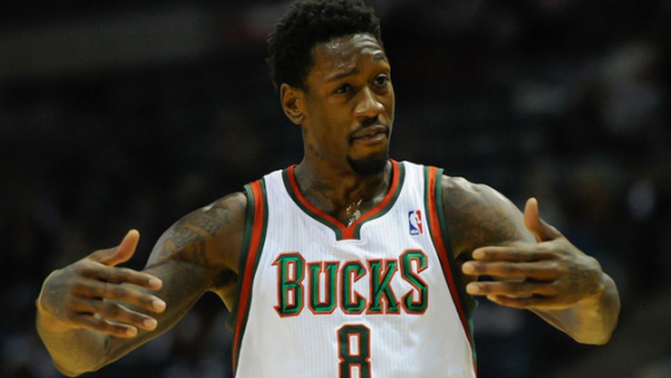 Сандърс спира марихуаната, за да спаси кариерата си