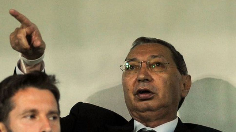 Привърженици на Спартак (Вн) с обръщение към италианския шеф