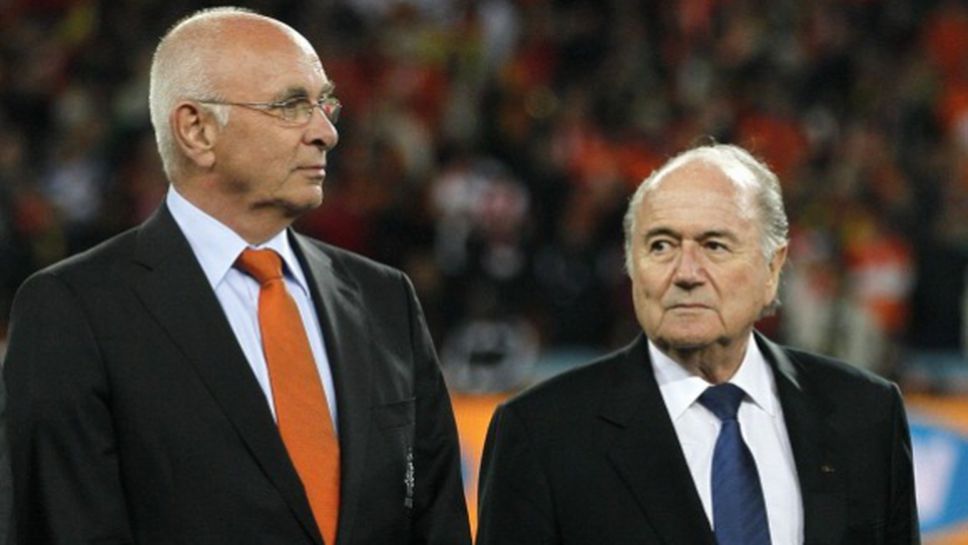 Шефът на холандския футбол се кандидатира за президент на ФИФА
