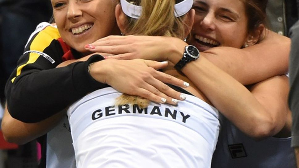 Германия елиминира Австралия и е на 1/2-финал във "Фед Къп"