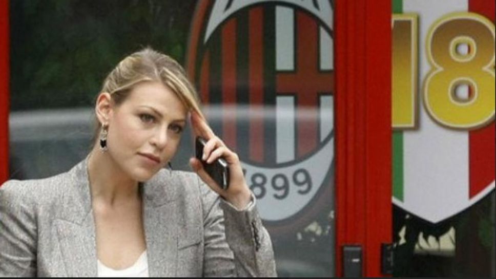 Барбара Берлускони съпровожда Милан при "Звездичка" ?