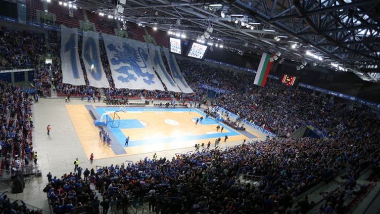 10 000 "сини" сърца възкресиха баскетболния Левски (видео+галерия)
